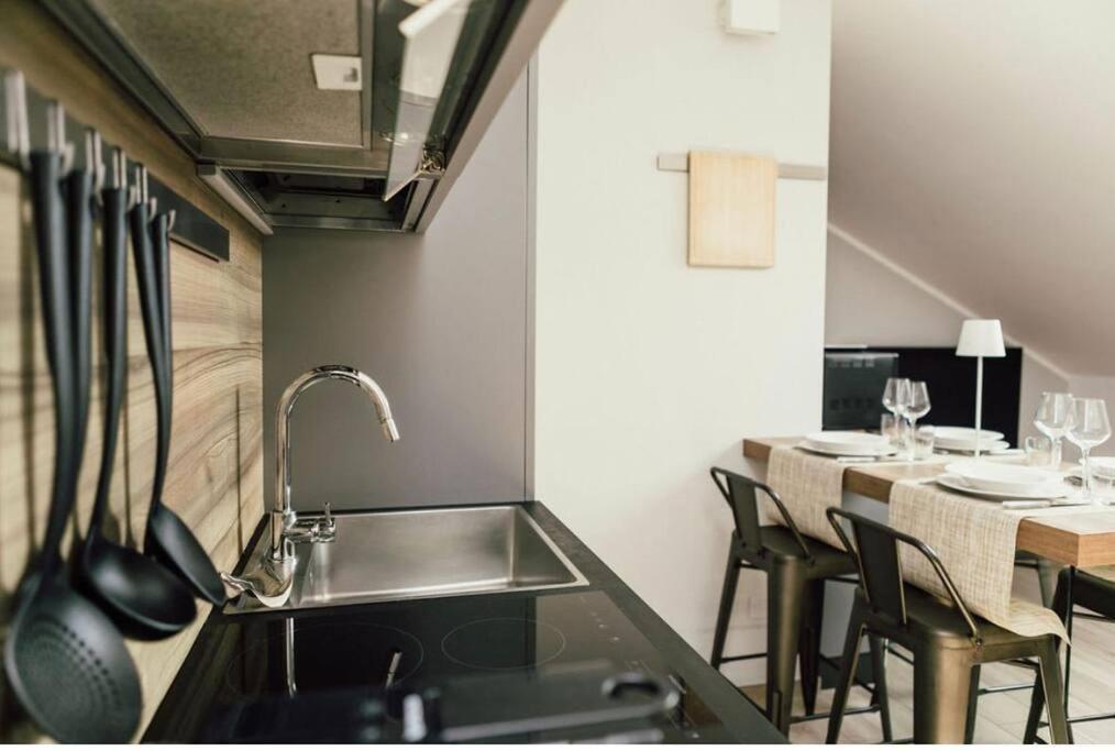 Casa Savo - Parcheggio Gratuito Nella Blu Area Lägenhet Genua Exteriör bild